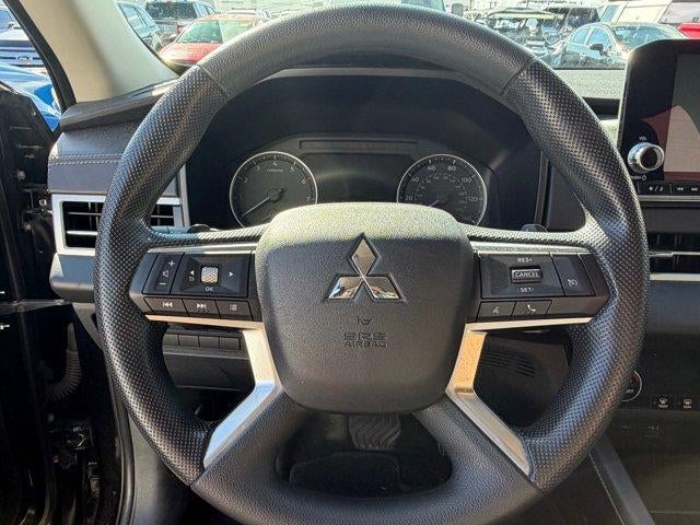 2024 Mitsubishi Outlander ES