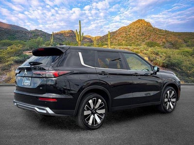 2025 Mitsubishi Outlander SE