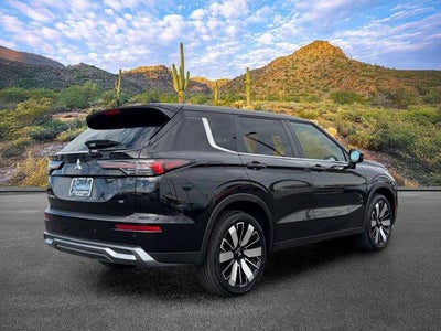 2025 Mitsubishi Outlander SE