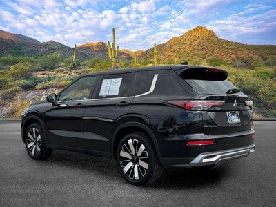 2025 Mitsubishi Outlander SE