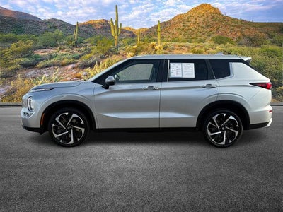 2024 Mitsubishi Outlander SE