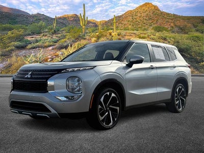 2024 Mitsubishi Outlander SE