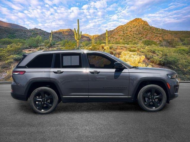 2022 Jeep Grand Cherokee Altitude