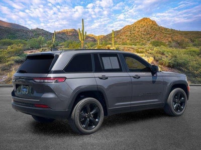 2022 Jeep Grand Cherokee Altitude