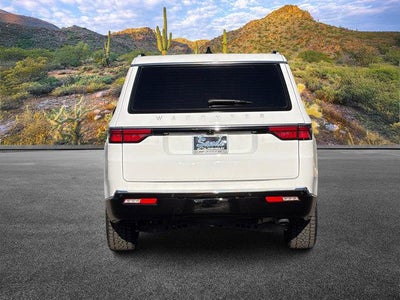 2024 Jeep Wagoneer Base