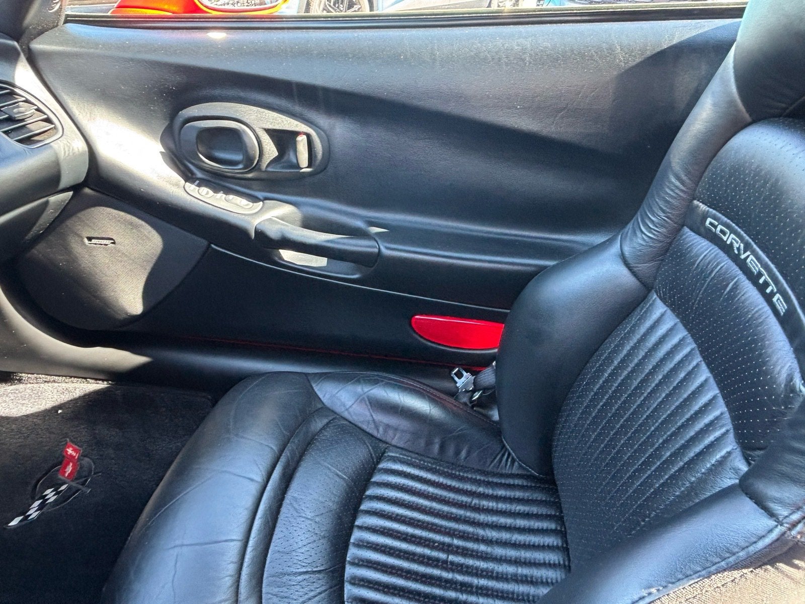 2000 Chevrolet Corvette Base
