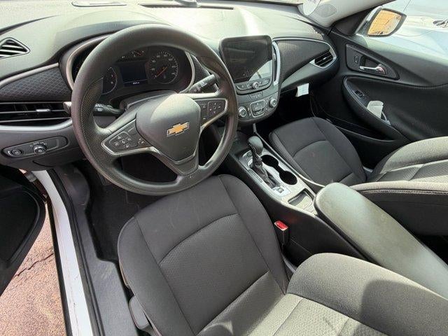 2025 Chevrolet Malibu LS