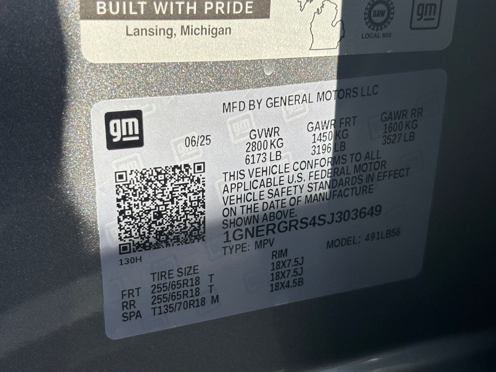 2025 Chevrolet Traverse LT