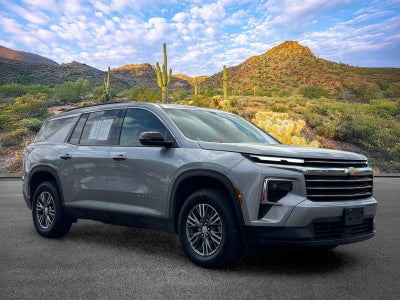 2025 Chevrolet Traverse LT