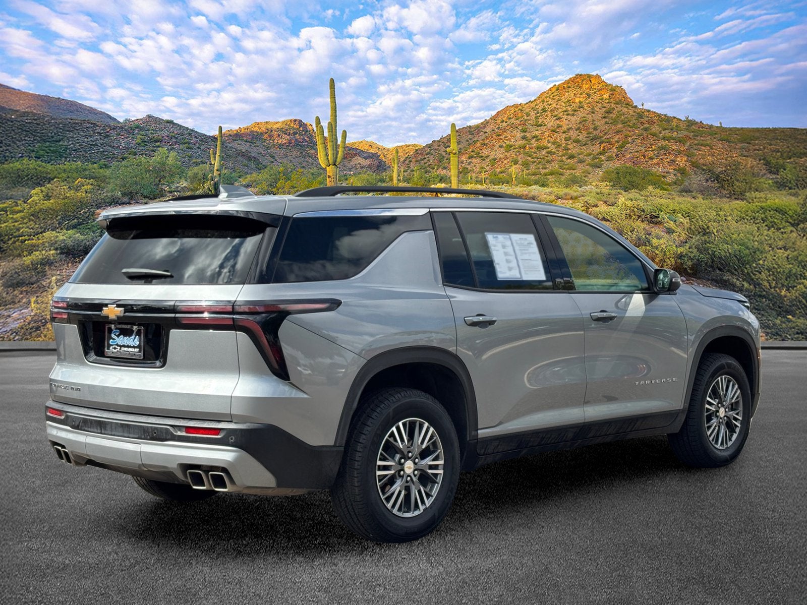 2025 Chevrolet Traverse LT