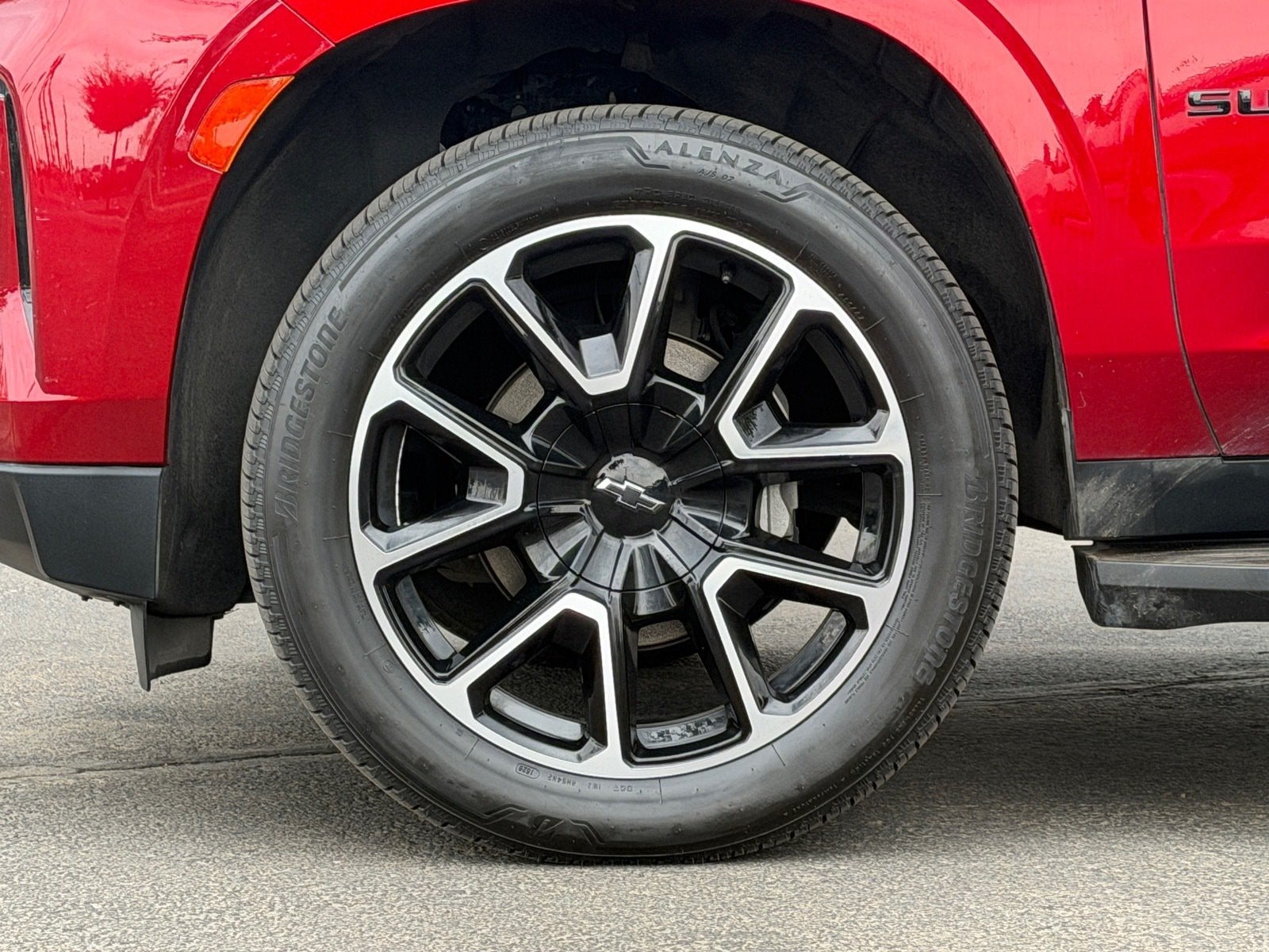 2023 Chevrolet Suburban RST