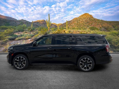2023 Chevrolet Suburban RST