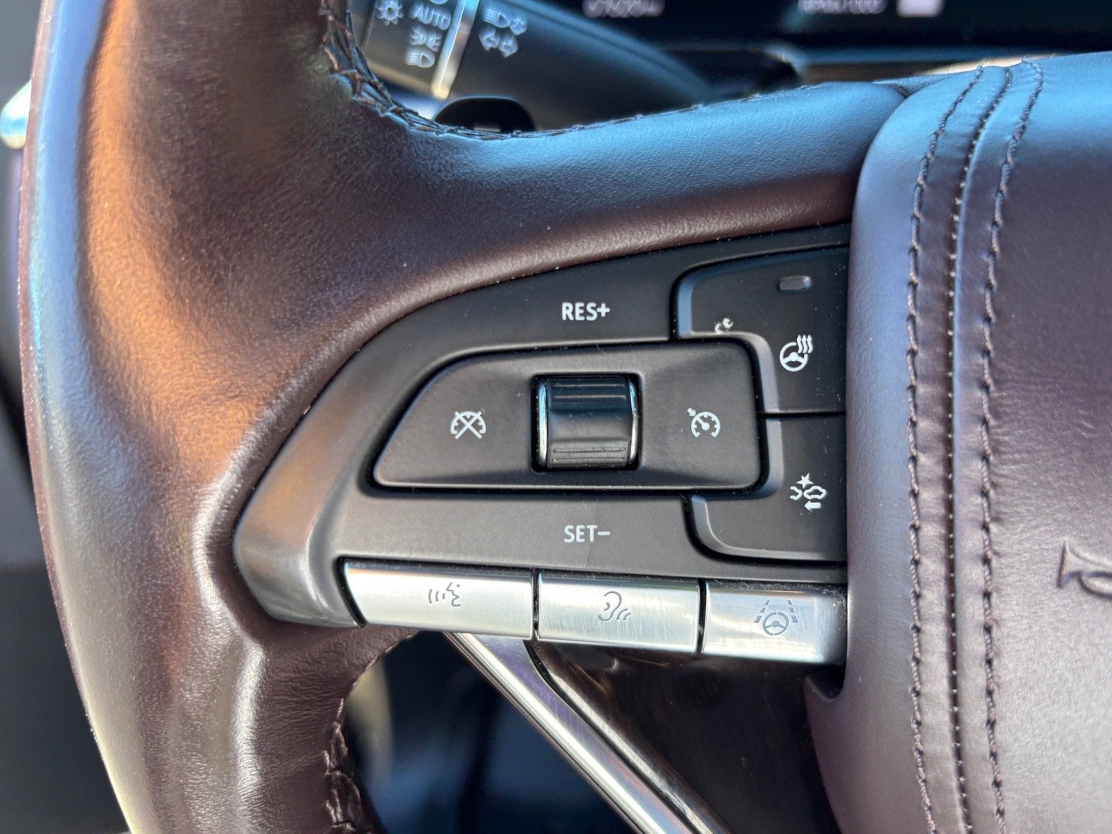 2023 Cadillac Escalade 4WD Sport Platinum