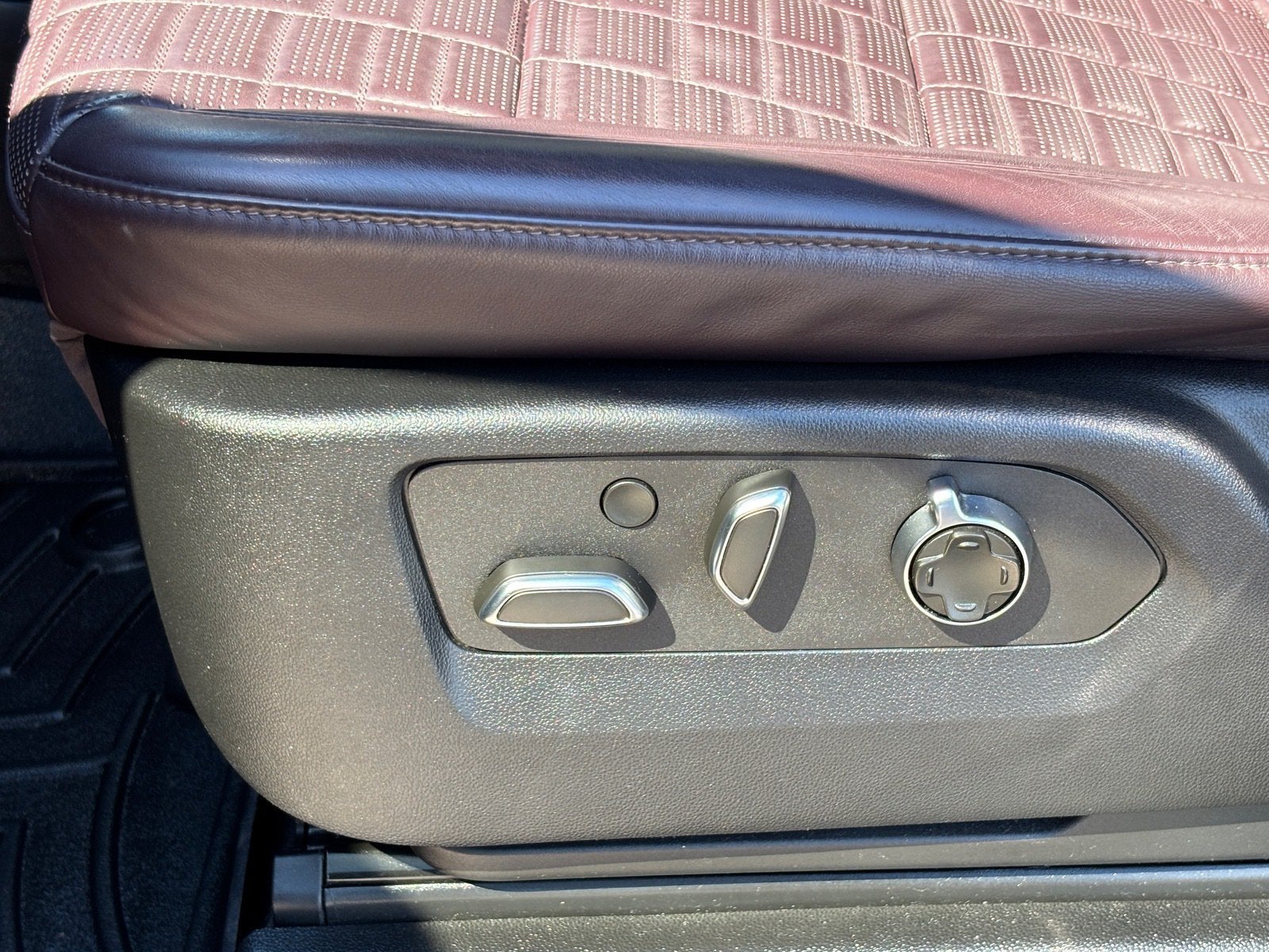 2023 Cadillac Escalade 4WD Sport Platinum