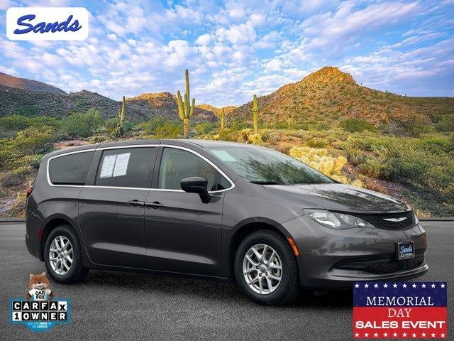 2023 Chrysler Voyager LX