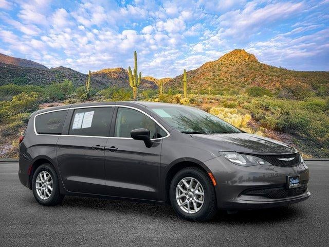 2023 Chrysler Voyager LX