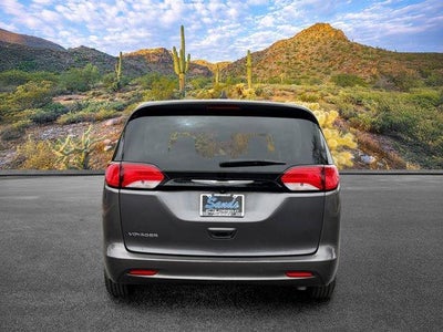 2023 Chrysler Voyager LX