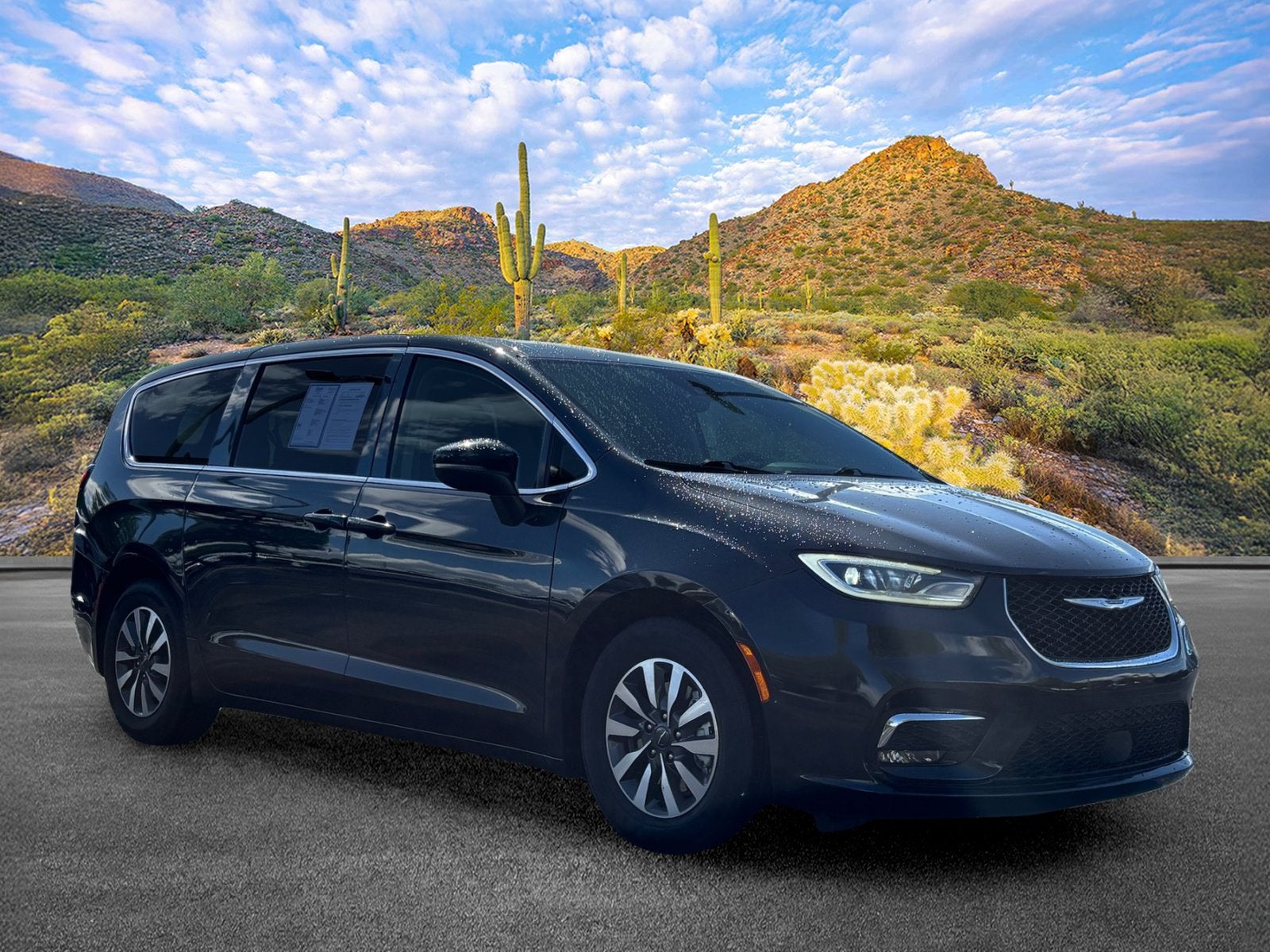 2023 Chrysler Pacifica Hybrid Touring L