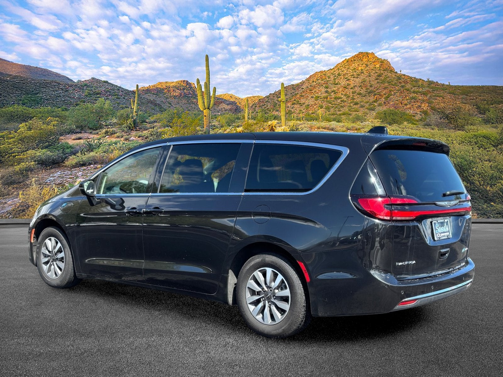 2023 Chrysler Pacifica Hybrid Touring L