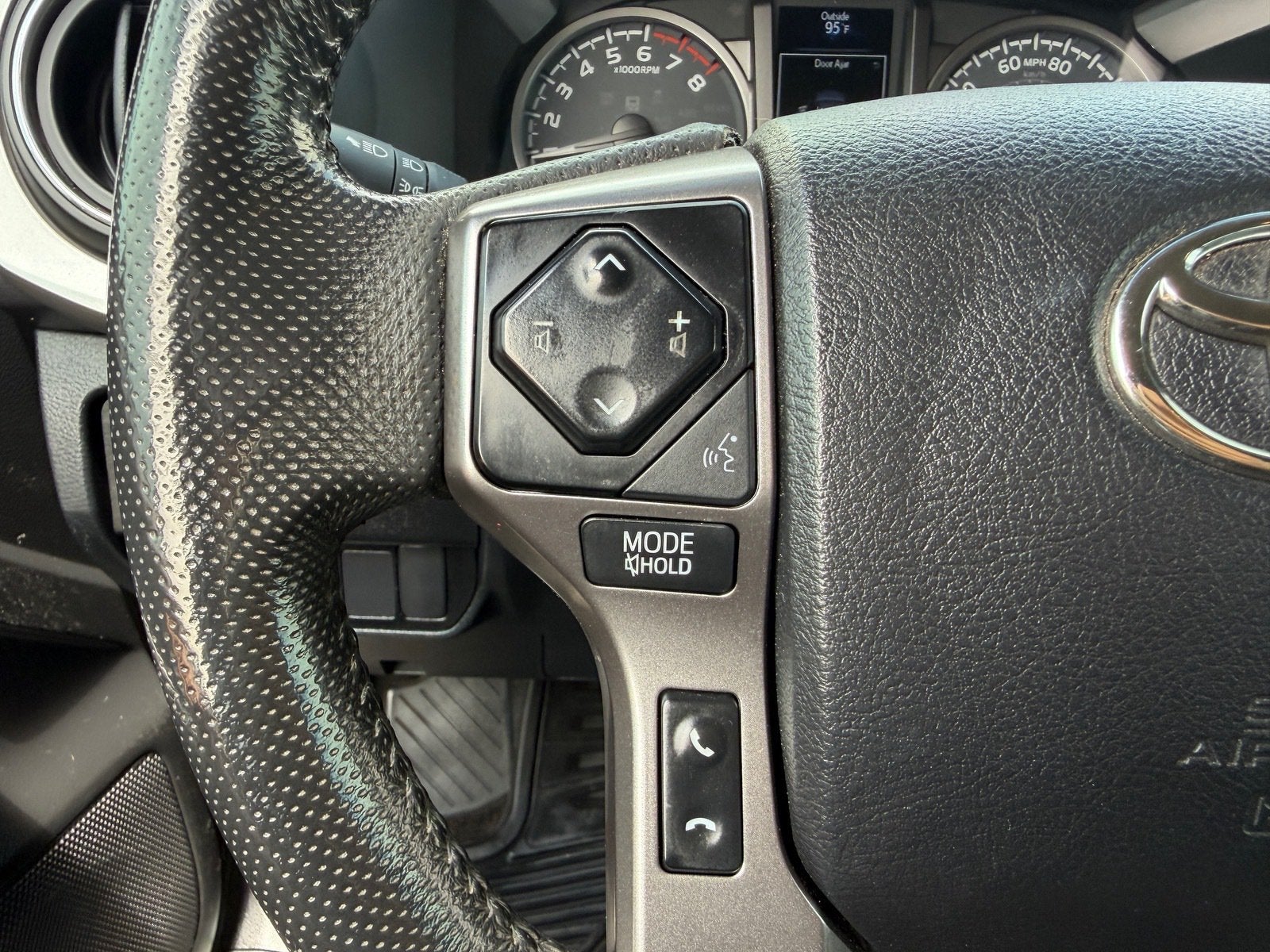 2022 Toyota Tacoma 2WD SR5