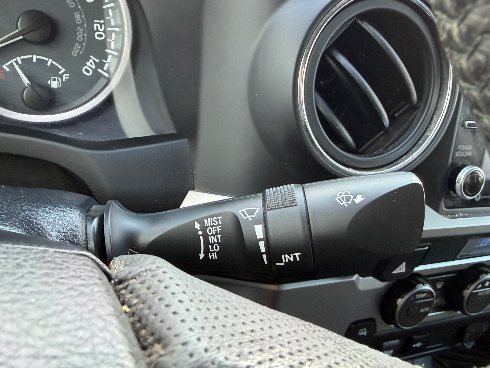 2022 Toyota Tacoma 2WD SR5