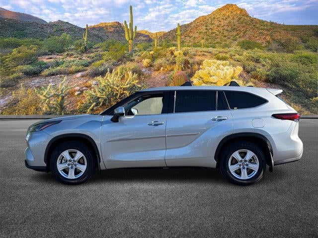 2022 Toyota Highlander Hybrid LE