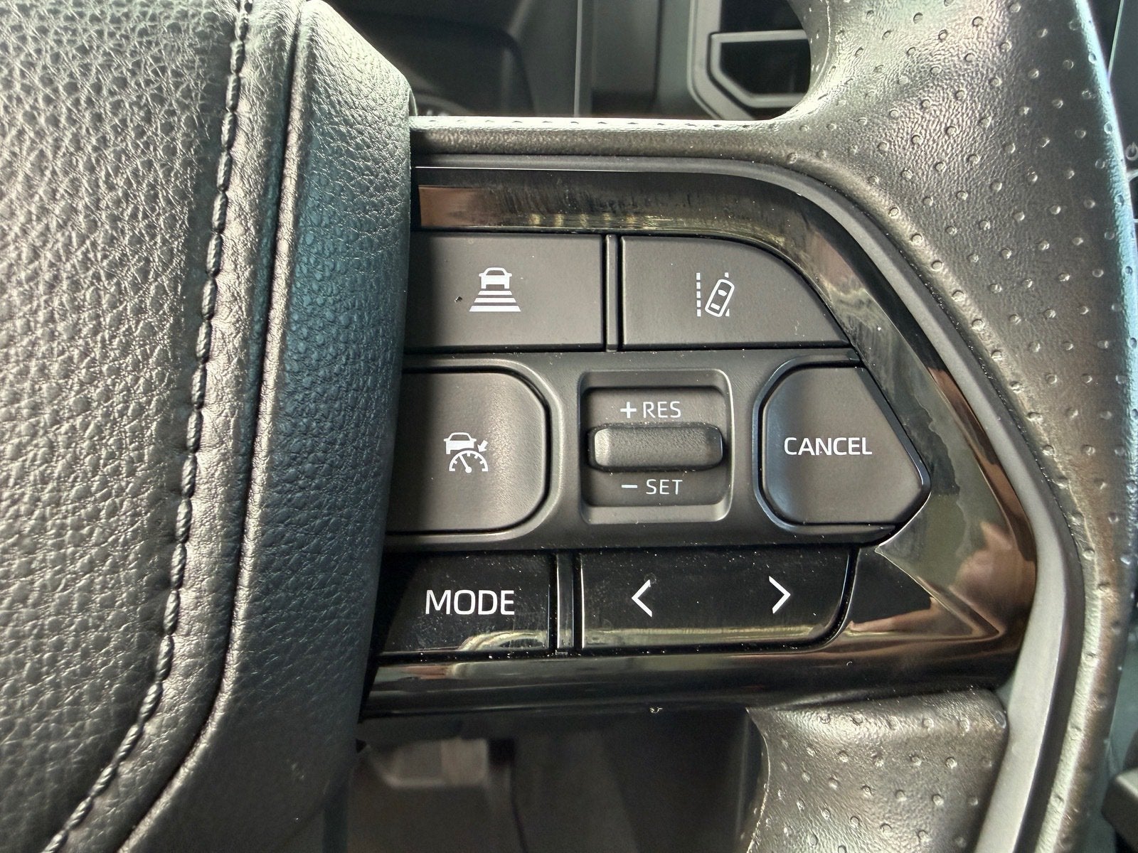 2024 Toyota Tundra 4WD SR5