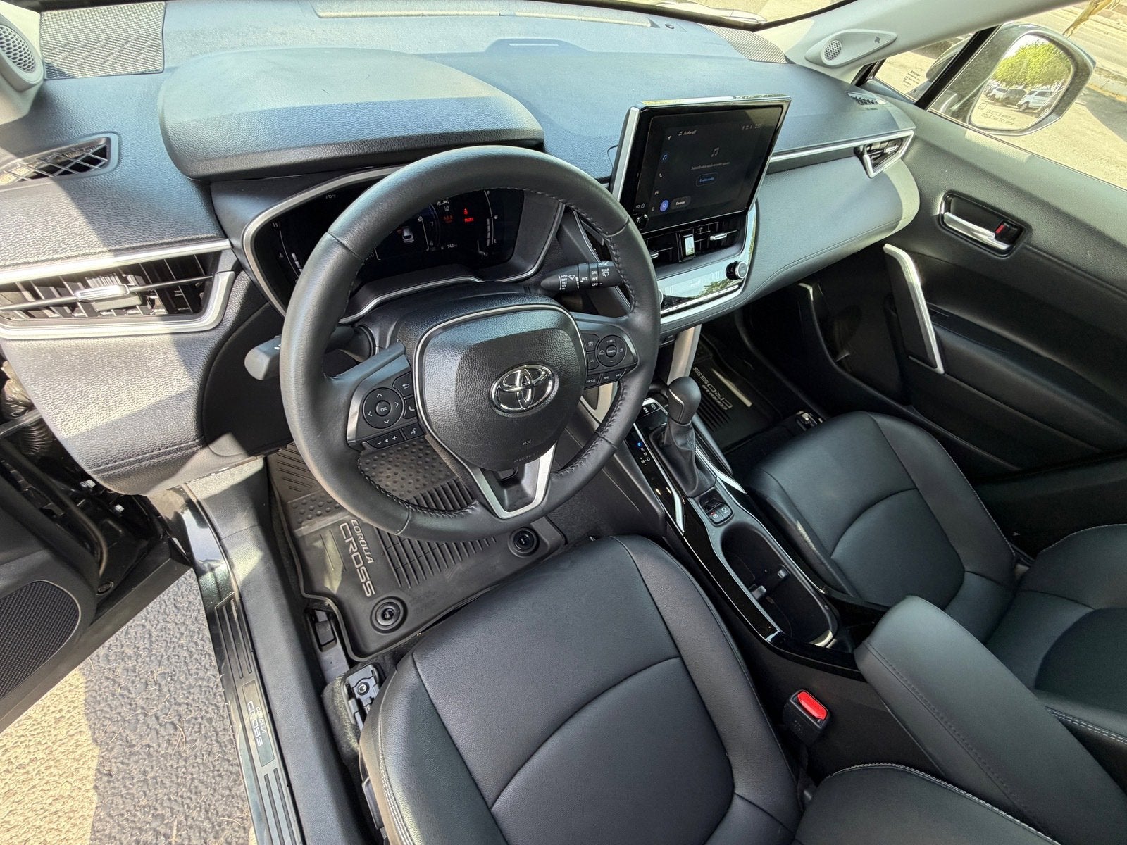 2025 Toyota Corolla Cross XLE