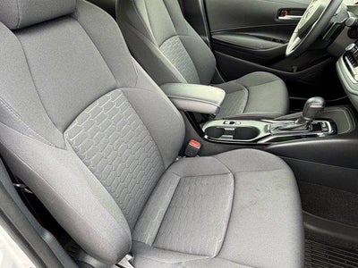 2025 Toyota Corolla Hatchback SE