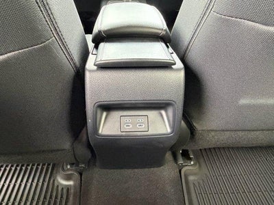 2025 Toyota Corolla Hatchback SE