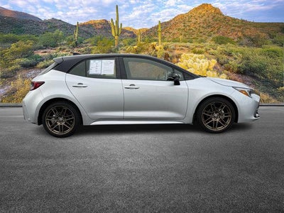 2025 Toyota Corolla Hatchback SE