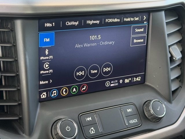 2022 GMC Acadia AT4