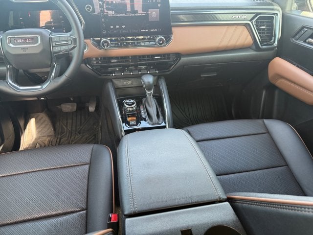 2023 GMC Canyon 4WD AT4