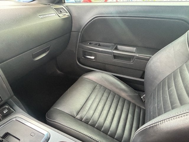 2014 Dodge Challenger SXT Plus