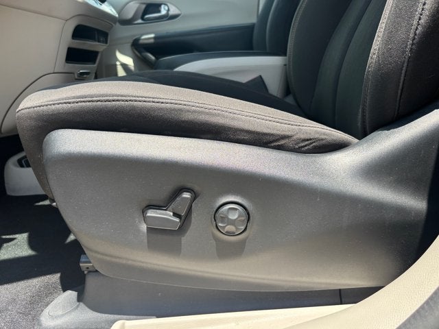 2020 Chrysler Pacifica Touring