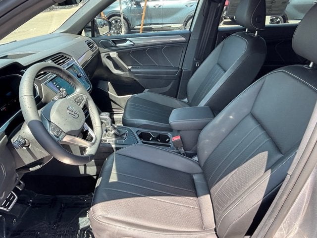 2023 Volkswagen Tiguan SE R-Line Black