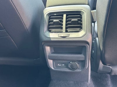 2023 Volkswagen Tiguan SE R-Line Black