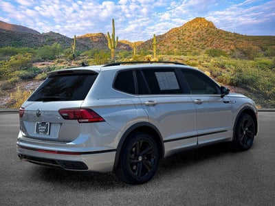 2023 Volkswagen Tiguan SE R-Line Black