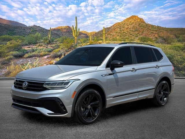 2023 Volkswagen Tiguan SE R-Line Black