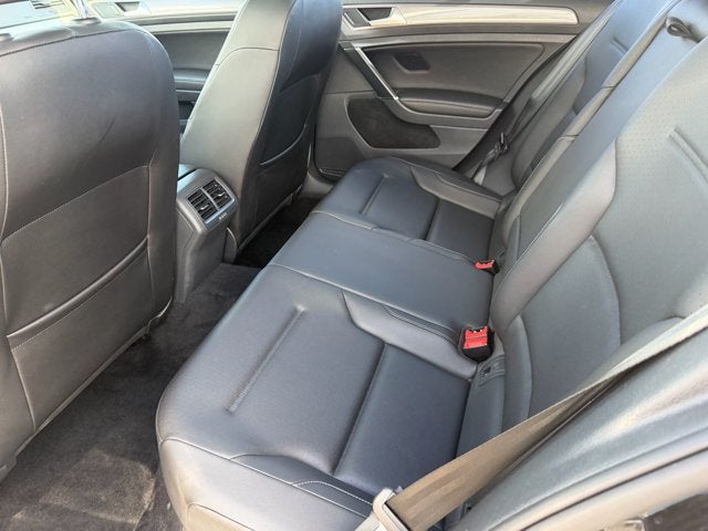 2017 Volkswagen Golf Alltrack Base
