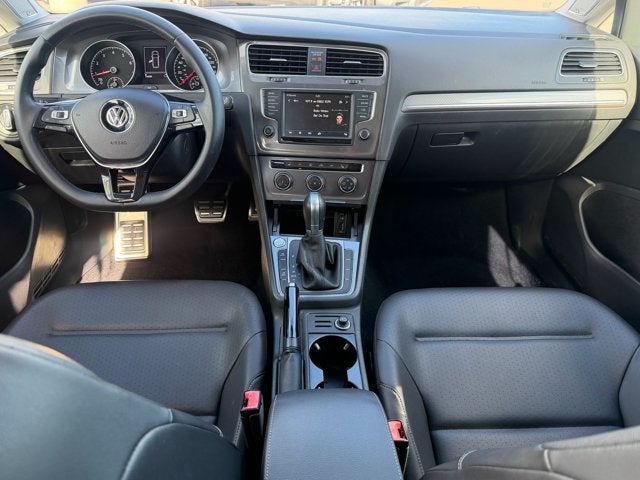 2017 Volkswagen Golf Alltrack Base