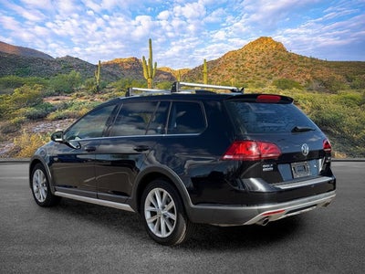 2017 Volkswagen Golf Alltrack Base