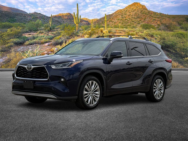 2023 Toyota Highlander Base