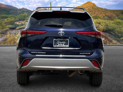 2023 Toyota Highlander Base
