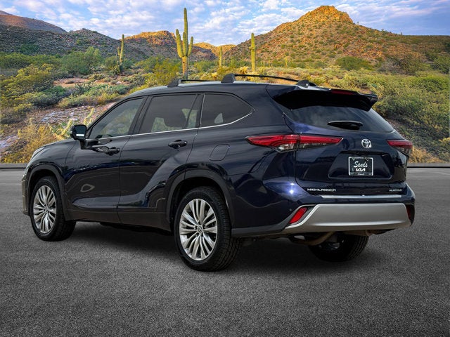 2023 Toyota Highlander Base