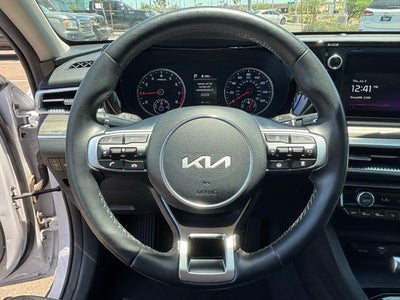 2022 Kia K5 EX