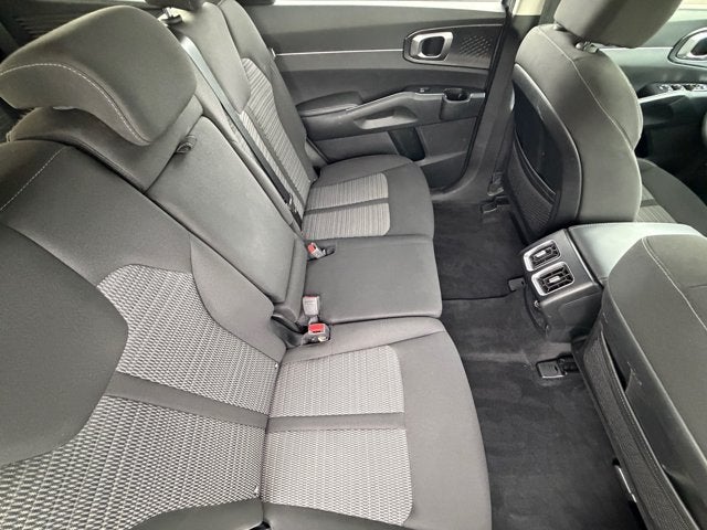 2025 Kia Sorento LX