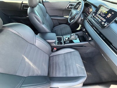2024 Mitsubishi Outlander Base