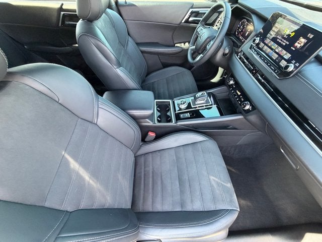 2024 Mitsubishi Outlander Base