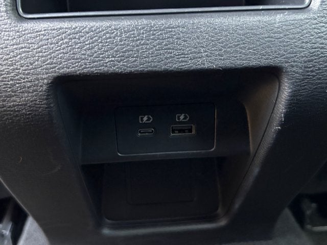2024 Mitsubishi Outlander Base